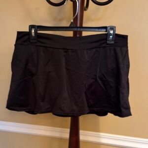 VENUS Black Swim Skirt